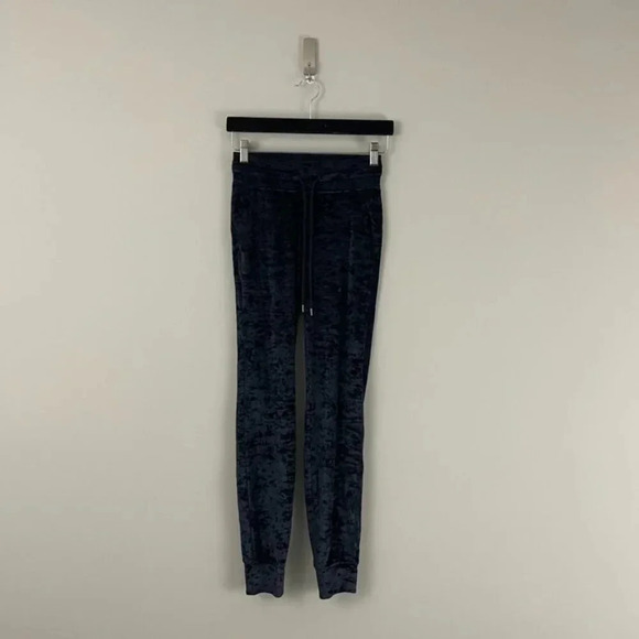 Lululemon Ready to Crush Black Velvet Joggers Size 2 - Picture 1 of 8